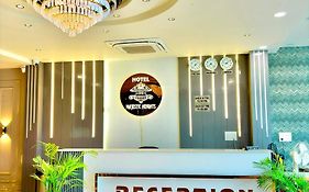 Hotel Majestic Heights